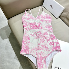 Dior迪奥新款泳衣➕纱巾👙❤️😍🥰适合多种场景的游泳衣🏊♀️海边 游泳池 温泉 水上乐园 漂流都可以 Dior迪奥新款泳衣➕纱巾👙❤️😍🥰适合多种场景的游泳衣🏊♀️海边 游泳池 温泉 水上乐园 漂流都可以