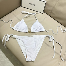 miumiu新款比基尼泳衣👙❤️😍🥰适合多种场景的游泳衣🏊♀️海边 游泳池 温泉 水上乐园 漂流都可以 miumiu新款比基尼泳衣👙❤️😍🥰适合多种场景的游泳衣🏊♀️海边 游泳池 温泉 水上乐园 漂流都可以