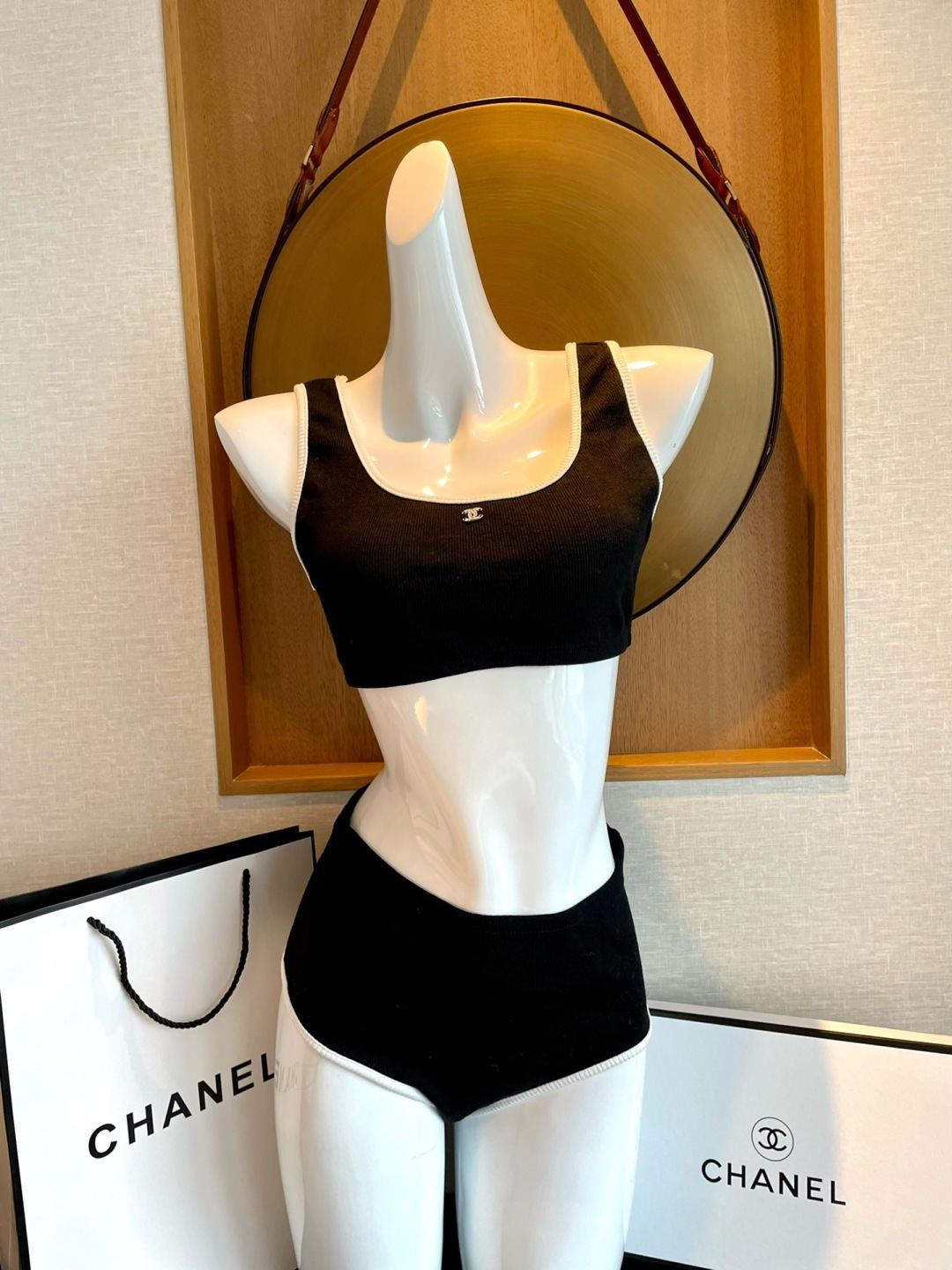 Chanel新款分体泳衣😍🥰适合多种场景的游泳衣🏊‍♀️海边 游泳池 温泉 水上乐园 漂流都可以😌内搭也