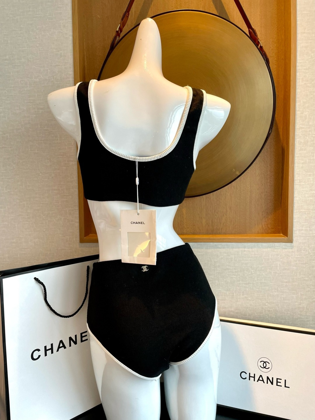 Chanel新款分体泳衣😍🥰适合多种场景的游泳衣🏊‍♀️海边 游泳池 温泉 水上乐园 漂流都可以😌内搭也