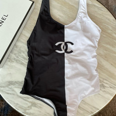 Chanel连体泳衣 😍🥰适合多种场景的游泳衣🏊♀️海边 游泳池 温泉 水上乐园 漂流都可以😌内搭也 Chanel连体泳衣 😍🥰适合多种场景的游泳衣🏊♀️海边 游泳池 温泉 水上乐园 漂流都可以😌内搭也