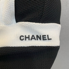Chanel连体泳衣 😍🥰适合多种场景的游泳衣🏊♀️海边 游泳池 温泉 水上乐园 漂流都可以😌内搭也 Chanel连体泳衣 😍🥰适合多种场景的游泳衣🏊♀️海边 游泳池 温泉 水上乐园 漂流都可以😌内搭也