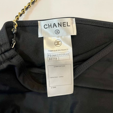 Chanel连体泳衣 😍🥰适合多种场景的游泳衣🏊♀️海边 游泳池 温泉 水上乐园 漂流都可以😌内搭也 Chanel连体泳衣 😍🥰适合多种场景的游泳衣🏊♀️海边 游泳池 温泉 水上乐园 漂流都可以😌内搭也