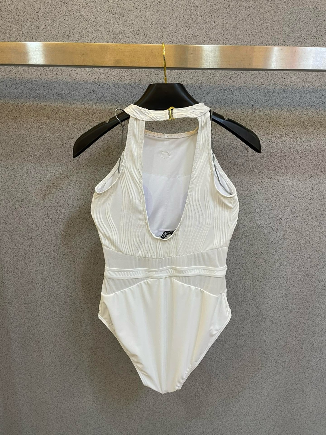 Chanel连体泳衣 😍🥰适合多种场景的游泳衣🏊♀️海边 游泳池 温泉 水上乐园 漂流都可以😌内搭也 Chanel连体泳衣 😍🥰适合多种场景的游泳衣🏊♀️海边 游泳池 温泉 水上乐园 漂流都可以😌内搭也