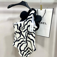 Chanel连体泳衣 😍🥰适合多种场景的游泳衣🏊♀️海边 游泳池 温泉 水上乐园 漂流都可以😌内搭也 Chanel连体泳衣 😍🥰适合多种场景的游泳衣🏊♀️海边 游泳池 温泉 水上乐园 漂流都可以😌内搭也