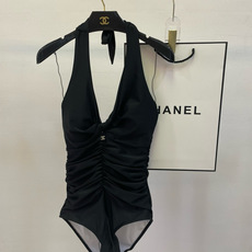 Chanel连体泳衣 😍🥰适合多种场景的游泳衣🏊♀️海边 游泳池 温泉 水上乐园 漂流都可以😌内搭也 Chanel连体泳衣 😍🥰适合多种场景的游泳衣🏊♀️海边 游泳池 温泉 水上乐园 漂流都可以😌内搭也