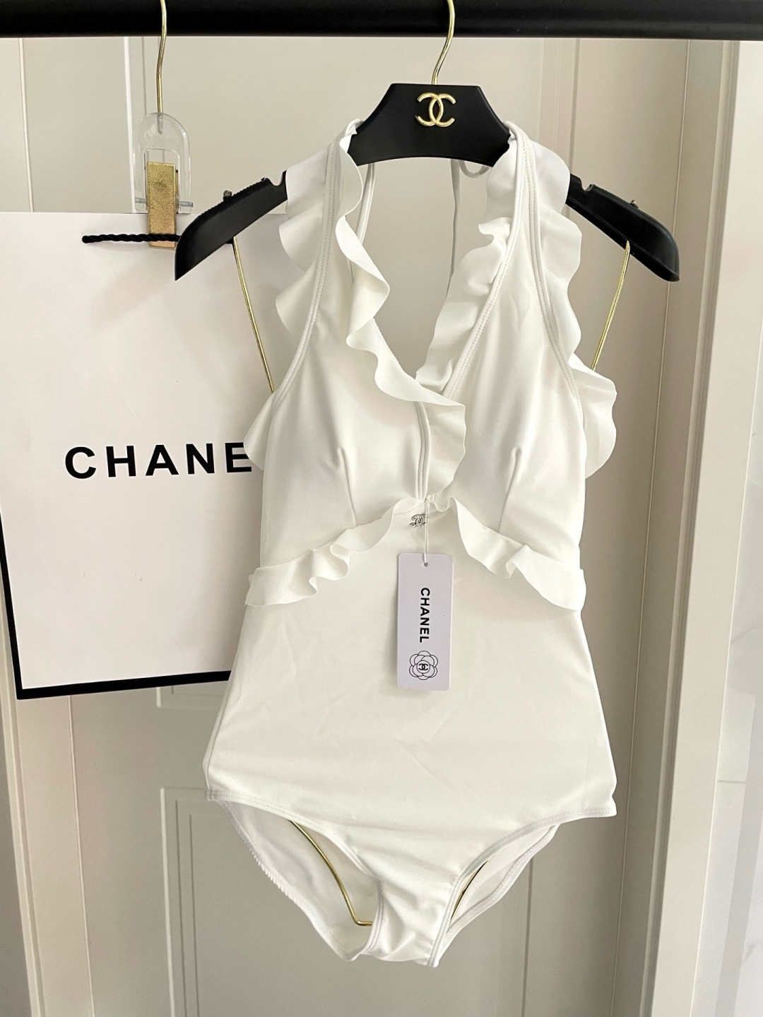 Chanel连体泳衣 😍🥰适合多种场景的游泳衣🏊♀️海边 游泳池 温泉 水上乐园 漂流都可以😌内搭也 Chanel连体泳衣 😍🥰适合多种场景的游泳衣🏊♀️海边 游泳池 温泉 水上乐园 漂流都可以😌内搭也
