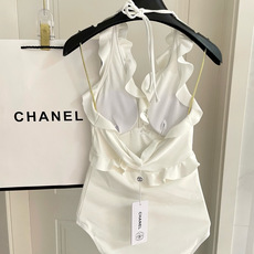 Chanel连体泳衣 😍🥰适合多种场景的游泳衣🏊♀️海边 游泳池 温泉 水上乐园 漂流都可以😌内搭也 Chanel连体泳衣 😍🥰适合多种场景的游泳衣🏊♀️海边 游泳池 温泉 水上乐园 漂流都可以😌内搭也