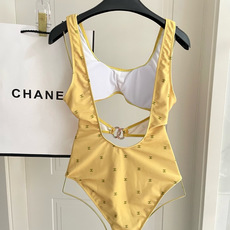 Chanel新款泳衣😍🥰适合多种场景的游泳衣🏊♀️海边 游泳池 温泉 水上乐园 漂流都可以😌内搭也完全 Chanel新款泳衣😍🥰适合多种场景的游泳衣🏊♀️海边 游泳池 温泉 水上乐园 漂流都可以😌内搭也完全