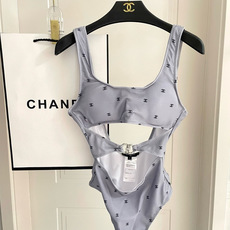 Chanel新款泳衣😍🥰适合多种场景的游泳衣🏊♀️海边 游泳池 温泉 水上乐园 漂流都可以😌内搭也完全 Chanel新款泳衣😍🥰适合多种场景的游泳衣🏊♀️海边 游泳池 温泉 水上乐园 漂流都可以😌内搭也完全
