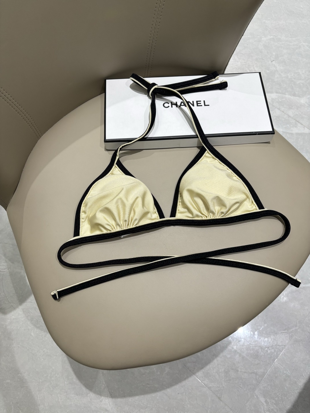 Chanel新款比基尼泳衣😍🥰适合多种场景的游泳衣🏊♀️海边 游泳池 温泉 水上乐园 漂流都可以😌内搭 Chanel新款比基尼泳衣😍🥰适合多种场景的游泳衣🏊♀️海边 游泳池 温泉 水上乐园 漂流都可以😌内搭