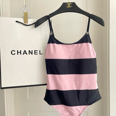 Chanel新款泳衣😍🥰适合多种场景的游泳衣🏊♀️海边 游泳池 温泉 水上乐园 漂流都可以😌内搭也完全 Chanel新款泳衣😍🥰适合多种场景的游泳衣🏊♀️海边 游泳池 温泉 水上乐园 漂流都可以😌内搭也完全