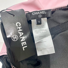 Chanel新款泳衣😍🥰适合多种场景的游泳衣🏊♀️海边 游泳池 温泉 水上乐园 漂流都可以😌内搭也完全 Chanel新款泳衣😍🥰适合多种场景的游泳衣🏊♀️海边 游泳池 温泉 水上乐园 漂流都可以😌内搭也完全