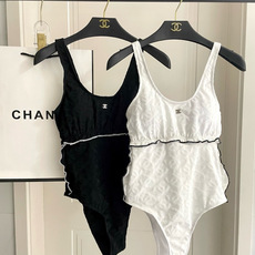 Chanel新款泳衣😍🥰适合多种场景的游泳衣🏊♀️海边 游泳池 温泉 水上乐园 漂流都可以😌内搭也完全 Chanel新款泳衣😍🥰适合多种场景的游泳衣🏊♀️海边 游泳池 温泉 水上乐园 漂流都可以😌内搭也完全