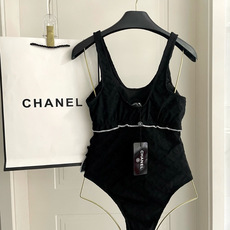 Chanel新款泳衣😍🥰适合多种场景的游泳衣🏊♀️海边 游泳池 温泉 水上乐园 漂流都可以😌内搭也完全 Chanel新款泳衣😍🥰适合多种场景的游泳衣🏊♀️海边 游泳池 温泉 水上乐园 漂流都可以😌内搭也完全