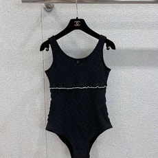 Chanel新款泳衣😍🥰适合多种场景的游泳衣🏊♀️海边 游泳池 温泉 水上乐园 漂流都可以😌内搭也完全 Chanel新款泳衣😍🥰适合多种场景的游泳衣🏊♀️海边 游泳池 温泉 水上乐园 漂流都可以😌内搭也完全
