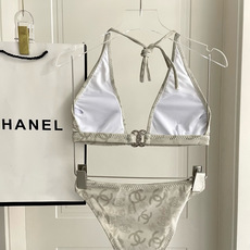Chanel新款比基尼泳衣😍🥰适合多种场景的游泳衣🏊♀️海边 游泳池 温泉 水上乐园 漂流都可以😌内搭 Chanel新款比基尼泳衣😍🥰适合多种场景的游泳衣🏊♀️海边 游泳池 温泉 水上乐园 漂流都可以😌内搭