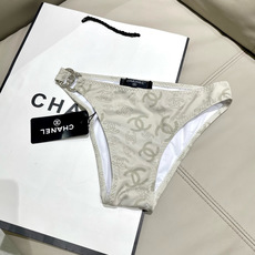 Chanel新款比基尼泳衣😍🥰适合多种场景的游泳衣🏊♀️海边 游泳池 温泉 水上乐园 漂流都可以😌内搭 Chanel新款比基尼泳衣😍🥰适合多种场景的游泳衣🏊♀️海边 游泳池 温泉 水上乐园 漂流都可以😌内搭