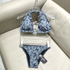 Chanel新款泳衣😍🥰适合多种场景的游泳衣🏊♀️海边 游泳池 温泉 水上乐园 漂流都可以😌内搭也完全 Chanel新款泳衣😍🥰适合多种场景的游泳衣🏊♀️海边 游泳池 温泉 水上乐园 漂流都可以😌内搭也完全