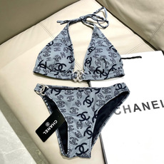 Chanel新款泳衣😍🥰适合多种场景的游泳衣🏊♀️海边 游泳池 温泉 水上乐园 漂流都可以😌内搭也完全 Chanel新款泳衣😍🥰适合多种场景的游泳衣🏊♀️海边 游泳池 温泉 水上乐园 漂流都可以😌内搭也完全