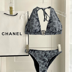 Chanel新款泳衣😍🥰适合多种场景的游泳衣🏊♀️海边 游泳池 温泉 水上乐园 漂流都可以😌内搭也完全 Chanel新款泳衣😍🥰适合多种场景的游泳衣🏊♀️海边 游泳池 温泉 水上乐园 漂流都可以😌内搭也完全