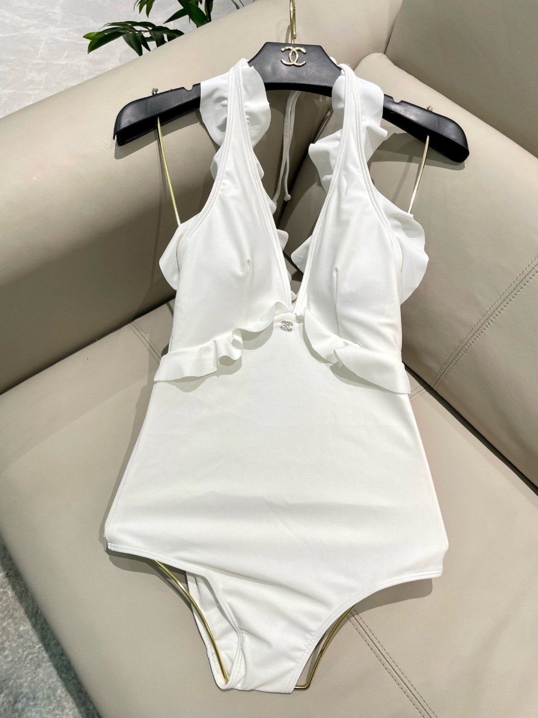 Chanel新款泳衣😍🥰适合多种场景的游泳衣🏊‍♀️海边 游泳池 温泉 水上乐园 漂流都可以😌内搭也完全