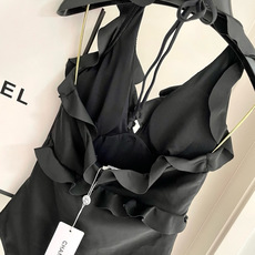 Chanel新款泳衣😍🥰适合多种场景的游泳衣🏊♀️海边 游泳池 温泉 水上乐园 漂流都可以😌内搭也完全 Chanel新款泳衣😍🥰适合多种场景的游泳衣🏊♀️海边 游泳池 温泉 水上乐园 漂流都可以😌内搭也完全