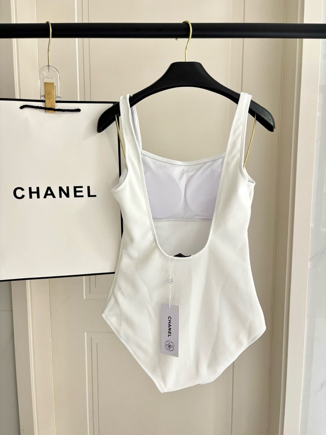 Chanel新款泳衣😍🥰适合多种场景的游泳衣🏊‍♀️海边 游泳池 温泉 水上乐园 漂流都可以😌内搭也完全