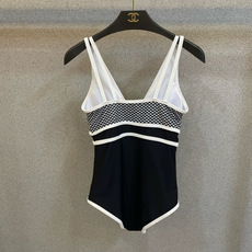 Chanel新款泳衣😍🥰适合多种场景的游泳衣🏊♀️海边 游泳池 温泉 水上乐园 漂流都可以😌内搭也完全 Chanel新款泳衣😍🥰适合多种场景的游泳衣🏊♀️海边 游泳池 温泉 水上乐园 漂流都可以😌内搭也完全