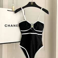 Chanel新款泳衣😍🥰适合多种场景的游泳衣🏊♀️海边 游泳池 温泉 水上乐园 漂流都可以😌内搭也完全 Chanel新款泳衣😍🥰适合多种场景的游泳衣🏊♀️海边 游泳池 温泉 水上乐园 漂流都可以😌内搭也完全