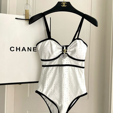 Chanel新款泳衣😍🥰适合多种场景的游泳衣🏊♀️海边 游泳池 温泉 水上乐园 漂流都可以😌内搭也完全 Chanel新款泳衣😍🥰适合多种场景的游泳衣🏊♀️海边 游泳池 温泉 水上乐园 漂流都可以😌内搭也完全