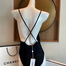 Chanel新款泳衣😍🥰适合多种场景的游泳衣🏊♀️海边 游泳池 温泉 水上乐园 漂流都可以😌内搭也完全 Chanel新款泳衣😍🥰适合多种场景的游泳衣🏊♀️海边 游泳池 温泉 水上乐园 漂流都可以😌内搭也完全