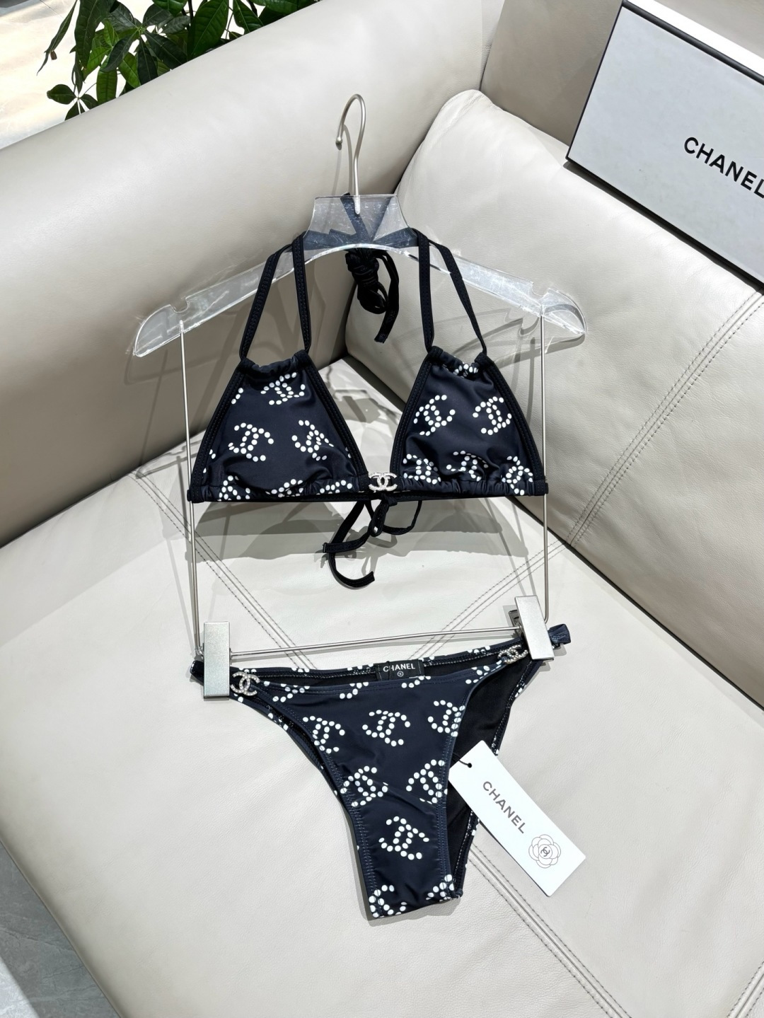 Chanel新款比基尼泳衣😍🥰适合多种场景的游泳衣🏊‍♀️海边 游泳池 温泉 水上乐园 漂流都可以😌内搭