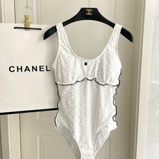 Chanel新款泳衣😍🥰适合多种场景的游泳衣🏊♀️海边 游泳池 温泉 水上乐园 漂流都可以😌内搭也完全 Chanel新款泳衣😍🥰适合多种场景的游泳衣🏊♀️海边 游泳池 温泉 水上乐园 漂流都可以😌内搭也完全