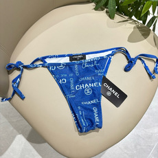 Chanel新款泳衣😍🥰适合多种场景的游泳衣🏊♀️海边 游泳池 温泉 水上乐园 漂流都可以😌内搭也完全 Chanel新款泳衣😍🥰适合多种场景的游泳衣🏊♀️海边 游泳池 温泉 水上乐园 漂流都可以😌内搭也完全