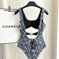 Chanel新款泳衣😍🥰适合多种场景的游泳衣🏊♀️海边 游泳池 温泉 水上乐园 漂流都可以😌内搭也完全 Chanel新款泳衣😍🥰适合多种场景的游泳衣🏊♀️海边 游泳池 温泉 水上乐园 漂流都可以😌内搭也完全