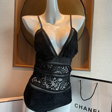 Chanel新款泳衣😍🥰适合多种场景的游泳衣🏊♀️海边 游泳池 温泉 水上乐园 漂流都可以😌内搭也完全 Chanel新款泳衣😍🥰适合多种场景的游泳衣🏊♀️海边 游泳池 温泉 水上乐园 漂流都可以😌内搭也完全