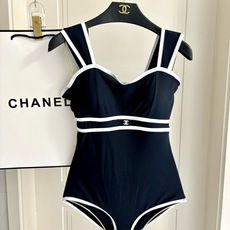 Chanel新款泳衣😍🥰适合多种场景的游泳衣🏊♀️海边 游泳池 温泉 水上乐园 漂流都可以😌内搭也完全 Chanel新款泳衣😍🥰适合多种场景的游泳衣🏊♀️海边 游泳池 温泉 水上乐园 漂流都可以😌内搭也完全