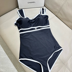 Chanel新款泳衣😍🥰适合多种场景的游泳衣🏊♀️海边 游泳池 温泉 水上乐园 漂流都可以😌内搭也完全 Chanel新款泳衣😍🥰适合多种场景的游泳衣🏊♀️海边 游泳池 温泉 水上乐园 漂流都可以😌内搭也完全
