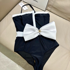 Chanel新款泳衣😍🥰适合多种场景的游泳衣🏊♀️海边 游泳池 温泉 水上乐园 漂流都可以😌内搭也完全 Chanel新款泳衣😍🥰适合多种场景的游泳衣🏊♀️海边 游泳池 温泉 水上乐园 漂流都可以😌内搭也完全