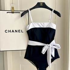 Chanel新款泳衣😍🥰适合多种场景的游泳衣🏊♀️海边 游泳池 温泉 水上乐园 漂流都可以😌内搭也完全 Chanel新款泳衣😍🥰适合多种场景的游泳衣🏊♀️海边 游泳池 温泉 水上乐园 漂流都可以😌内搭也完全