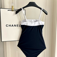 Chanel新款泳衣😍🥰适合多种场景的游泳衣🏊♀️海边 游泳池 温泉 水上乐园 漂流都可以😌内搭也完全 Chanel新款泳衣😍🥰适合多种场景的游泳衣🏊♀️海边 游泳池 温泉 水上乐园 漂流都可以😌内搭也完全