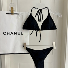 Chanel新款比基尼泳衣😍🥰适合多种场景的游泳衣🏊♀️海边 游泳池 温泉 水上乐园 漂流都可以😌内搭 Chanel新款比基尼泳衣😍🥰适合多种场景的游泳衣🏊♀️海边 游泳池 温泉 水上乐园 漂流都可以😌内搭