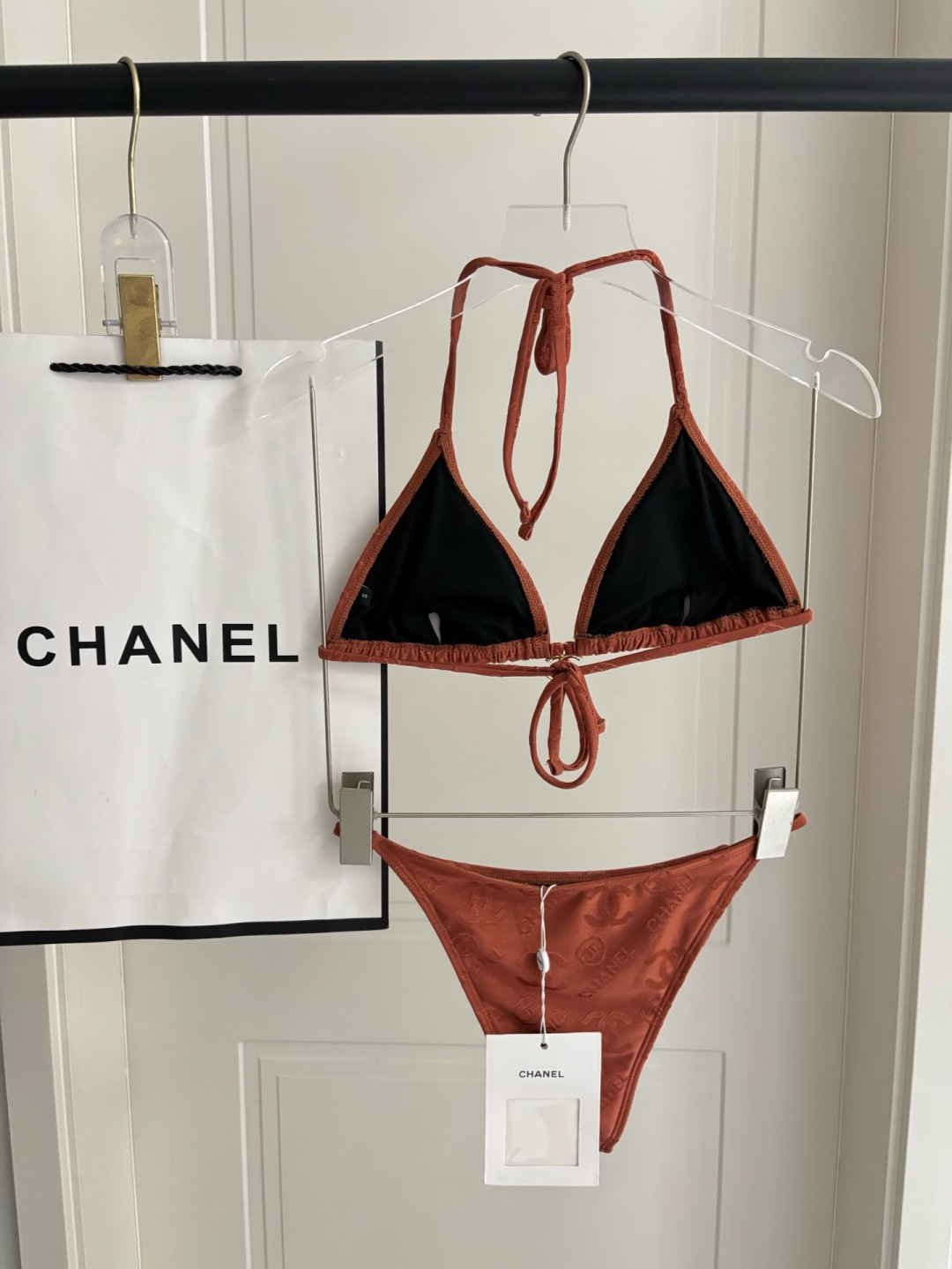Chanel新款泳衣😍🥰适合多种场景的游泳衣🏊‍♀️海边 游泳池 温泉 水上乐园 漂流都可以😌内搭也完全