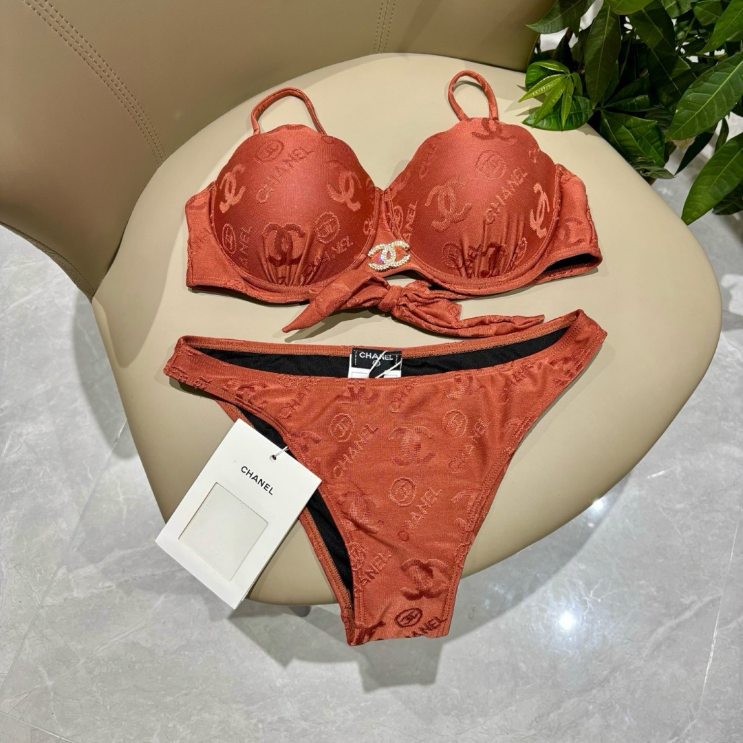 Chanel新款比基尼泳衣😍🥰适合多种场景的游泳衣🏊♀️海边 游泳池 温泉 水上乐园 漂流都可以😌内搭 Chanel新款比基尼泳衣😍🥰适合多种场景的游泳衣🏊♀️海边 游泳池 温泉 水上乐园 漂流都可以😌内搭
