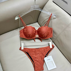 Chanel新款比基尼泳衣😍🥰适合多种场景的游泳衣🏊♀️海边 游泳池 温泉 水上乐园 漂流都可以😌内搭 Chanel新款比基尼泳衣😍🥰适合多种场景的游泳衣🏊♀️海边 游泳池 温泉 水上乐园 漂流都可以😌内搭