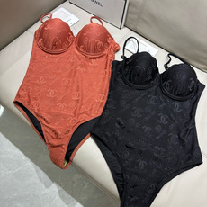 Chanel新款泳衣😍🥰适合多种场景的游泳衣🏊♀️海边 游泳池 温泉 水上乐园 漂流都可以😌内搭也完全 Chanel新款泳衣😍🥰适合多种场景的游泳衣🏊♀️海边 游泳池 温泉 水上乐园 漂流都可以😌内搭也完全