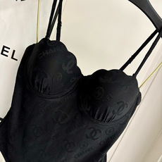 Chanel新款比基尼泳衣😍🥰适合多种场景的游泳衣🏊♀️海边 游泳池 温泉 水上乐园 漂流都可以😌内搭 Chanel新款比基尼泳衣😍🥰适合多种场景的游泳衣🏊♀️海边 游泳池 温泉 水上乐园 漂流都可以😌内搭