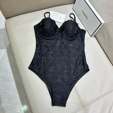 Chanel新款比基尼泳衣😍🥰适合多种场景的游泳衣🏊♀️海边 游泳池 温泉 水上乐园 漂流都可以😌内搭 Chanel新款比基尼泳衣😍🥰适合多种场景的游泳衣🏊♀️海边 游泳池 温泉 水上乐园 漂流都可以😌内搭