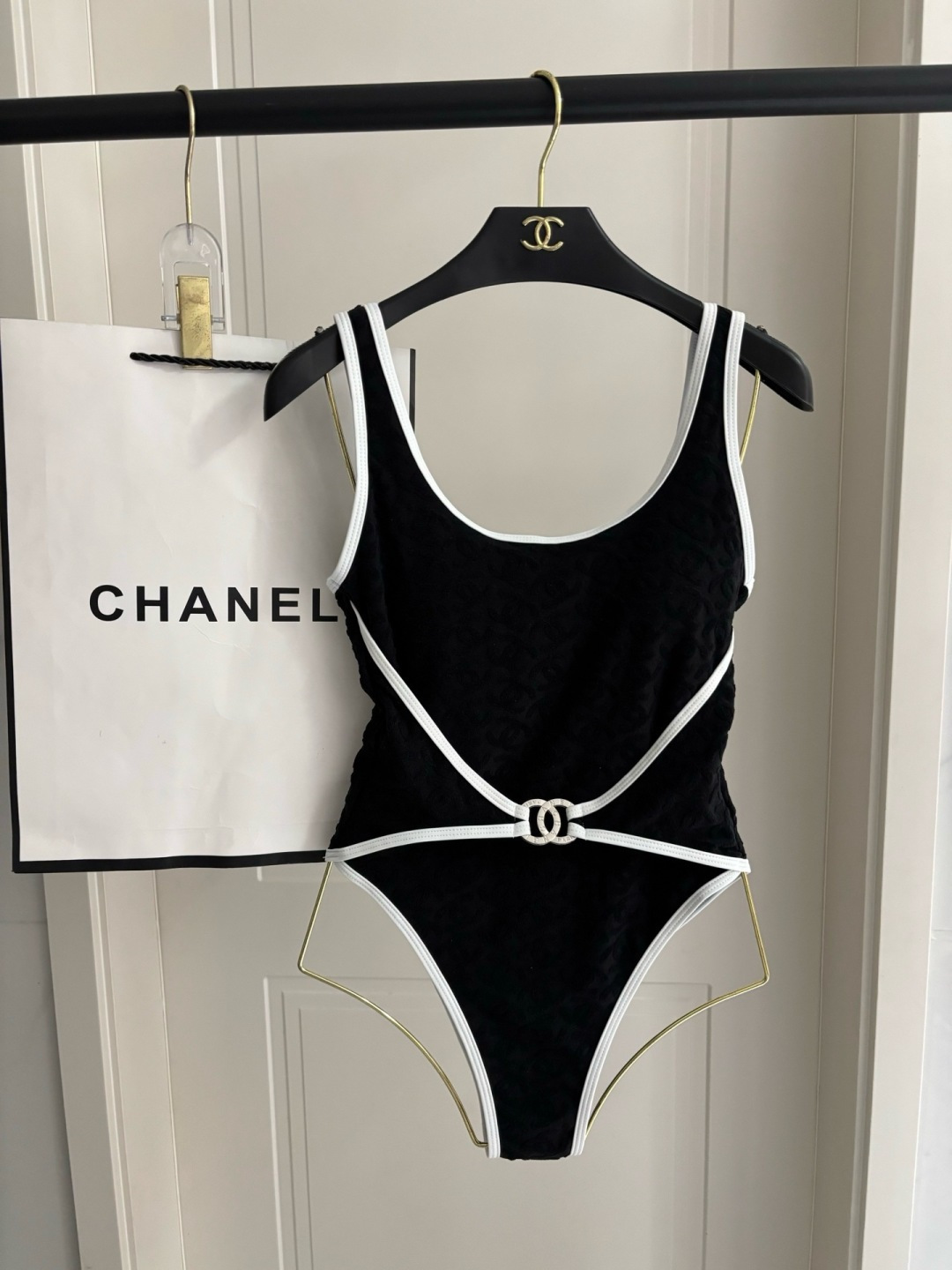 Chanel新款泳衣😍🥰适合多种场景的游泳衣🏊‍♀️海边 游泳池 温泉 水上乐园 漂流都可以😌内搭也完全